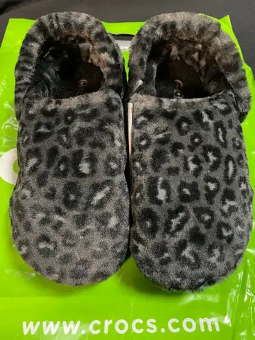 미사용 새상품 crocs 레오파드 무늬 25cm