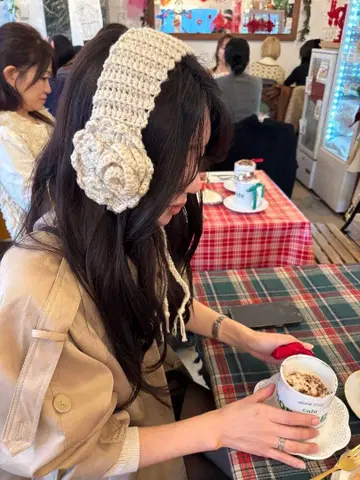 꽃 모티브 귀도리 & 반려동물용 머플러