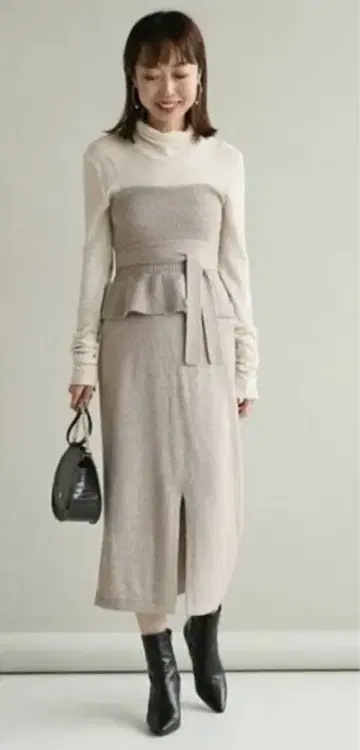 noble 니트 뷔스티에 원피스 페무람