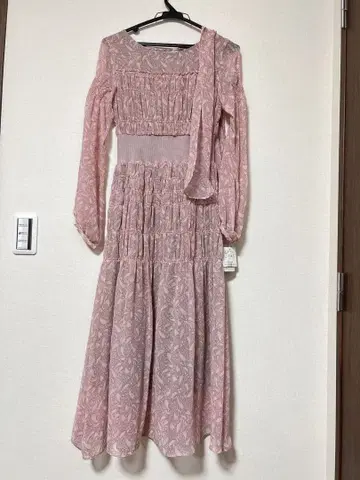 새상품 MERCURYDUO 백리본 셔링 원피스