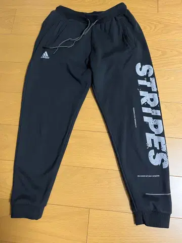 adidas 스트라이프 프린트 조거 팬츠 M 블랙