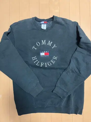 TOMMY HILFIGER 블랙 맨투맨 M