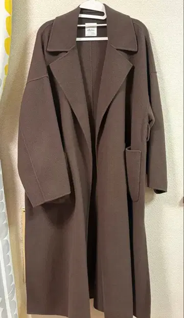 브라운 롱 코트