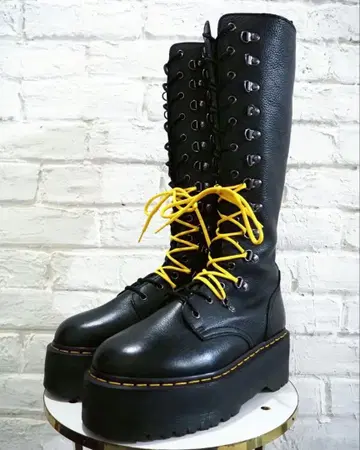 컨디션 최상 닥터마틴 1B60 MAX HDW 14홀 부츠 UK6