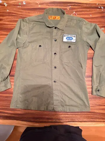 챌린저 challenger 밀리터리 셔츠