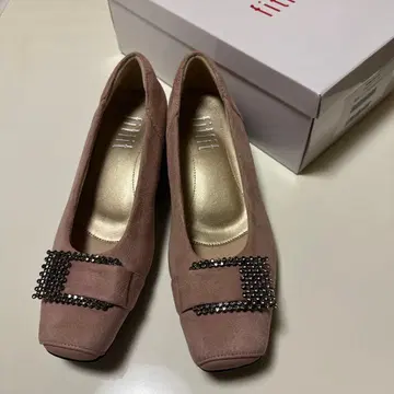 [ 미사용 새상품급 ] fitfit 발수 비쥬 장식 핑크 스웨이드 펌프스