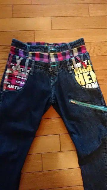 컬러풀 디자인 슬림핏 데님 팬츠