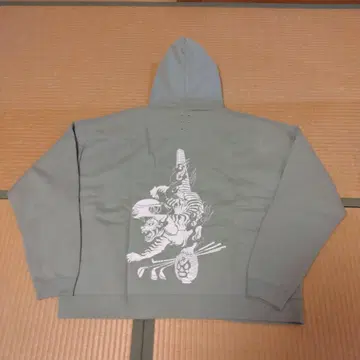 Russeluno 후드 부착 스웨터