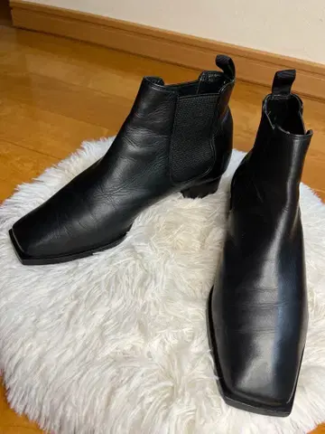 [ 오데뜨 앤 오딜 ] 블랙 사이드 고어 부츠 스퀘어토 일본제