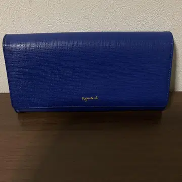 오픈 세일 미사용품 새상품급 에네스베 가죽 로고 플레이트 장지갑