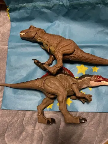 공룡 피규어 2체 세트 선물 봉투 포함