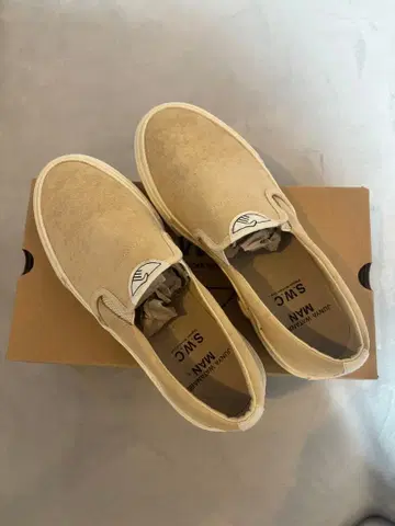 베이지 스웨이드풍 슬립온