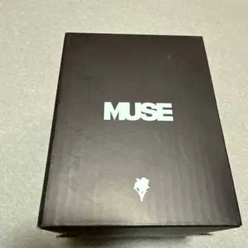 MUSE 페이퍼 웨이트