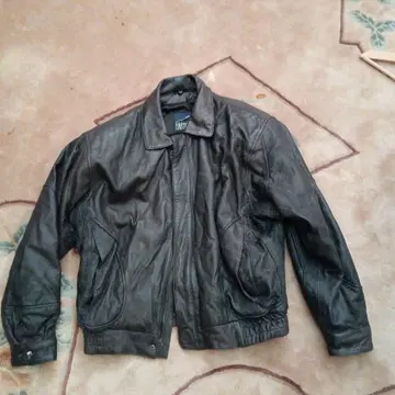 로버트 컴스톡 가죽