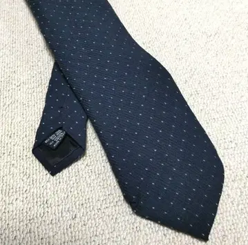 조르지오 아르마니 다크 블루 도트 무늬 넥타이