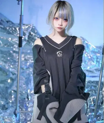 ililil  맨투맨 티셔츠 블랙 지뢰 아니.