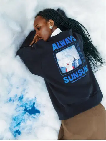 ALWAYS SUNSUN 네이비 맨투맨 GU 스