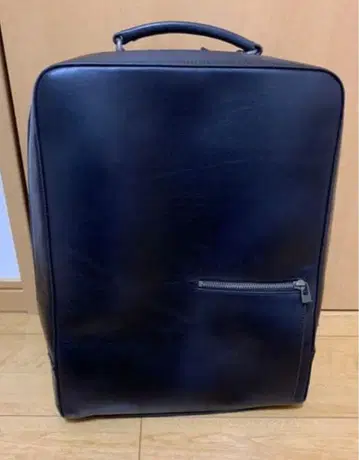 마더하우스 앤티크 스퀘어 백팩 블랙