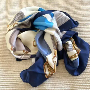 LE CAMP 루 캄프 실크 스카프 네이비