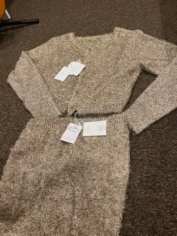 컨디션 최상 새상품 natural cou ture 니트 셋업 한정판 완판