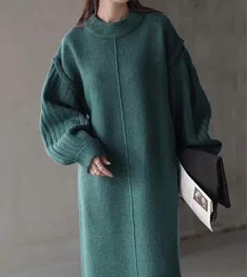 HUG U 니트 원피스 미사용 새상품