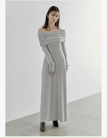 스나이델 브러쉬드 컷오프 숄 원피스