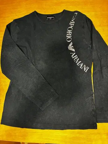 EMPORIO ARMANI 엠포리오 아르마니 긴팔 T셔츠 블랙