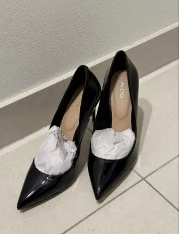 ALDO 블랙 에나멜 하이힐