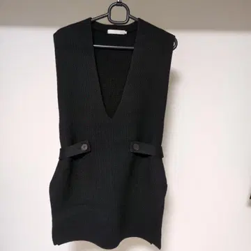 [ ICB ] 블랙 V넥 니트 베스트 S