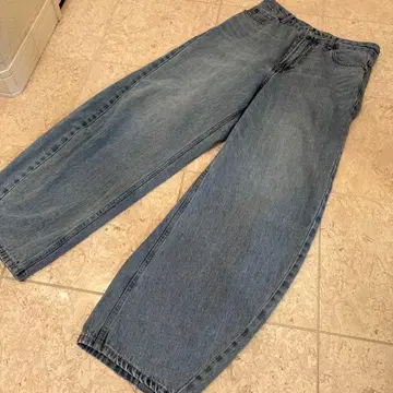 미라 오웬 루즈핏 커브 데님 팬츠 사이즈 1