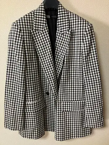 ZARA 체크 무늬 블레이저