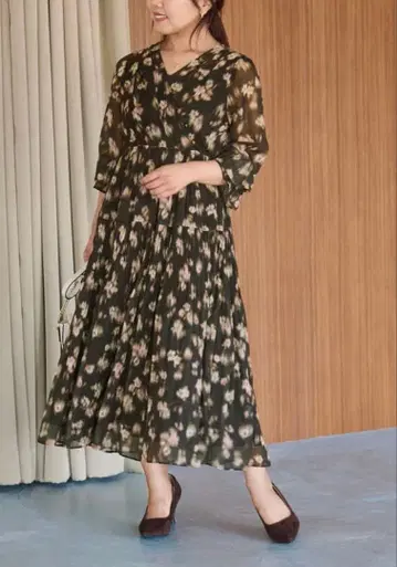 cohina 셰이드 플라워 플리츠 티어드 원피스