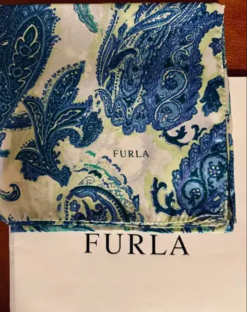 FURLA 페이즐리 무늬 실크 스카프 약 90cm 한정 판매!