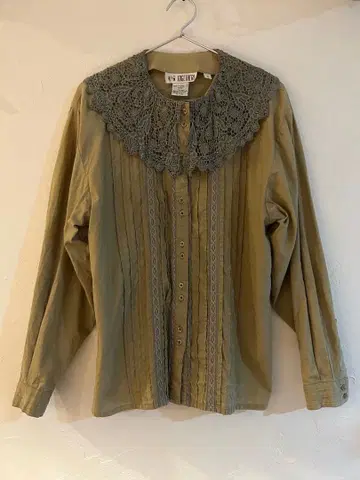 빈티지 레이스 옷깃 블라우스 kiaris hooked otoe