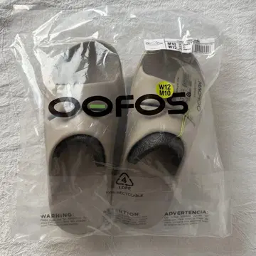 미사용 새상품 OOFOS OOahh M10W12 리커버리 샌들