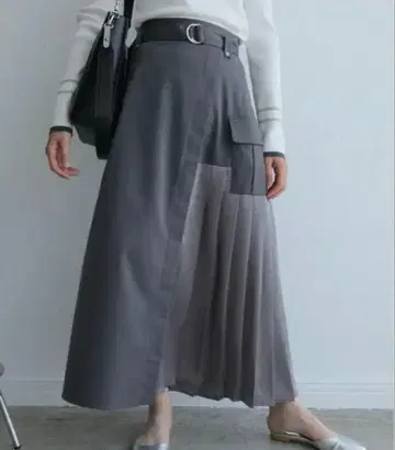 워크 포켓 플리츠 스커트