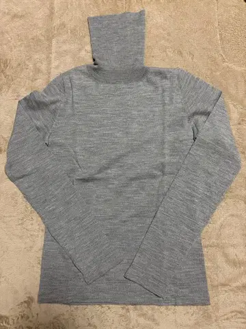 theory 그레이 터틀넥 니트 긴팔 M 사이즈 택 포함 미사용 새상품