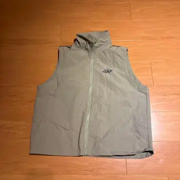 카키 지퍼 베스트 스탠드 카라