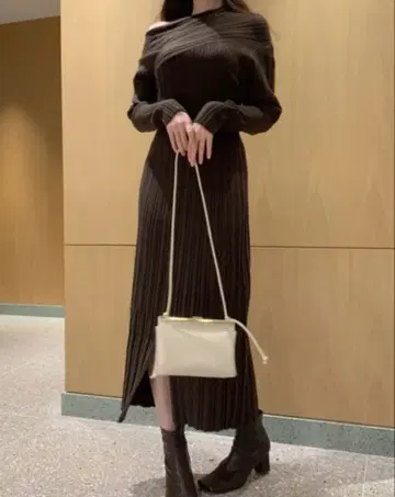 스나이델 원숄더 리브 원피스 eimy