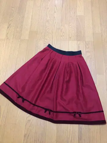 엠즈 그레이시 스커트