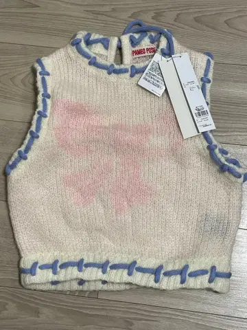 PAMEO POSE 새상품 아크릴 모헤어 니트 베스트