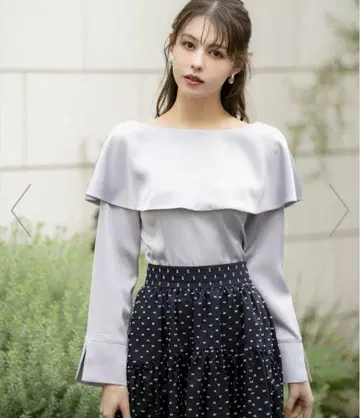 [ 단 한 번 시착한 새상품급 ] Noela 버서 컬러 새틴 블라우스