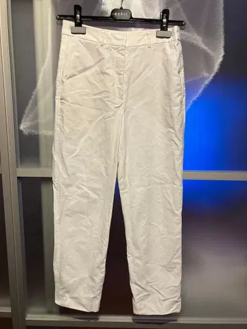 AKRIS 화이트 팬츠