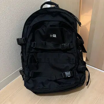 뉴에라 커리어 팩 35L 블랙 백팩