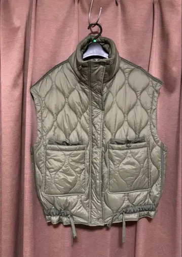 ZARA 다운 베스트 새상품급