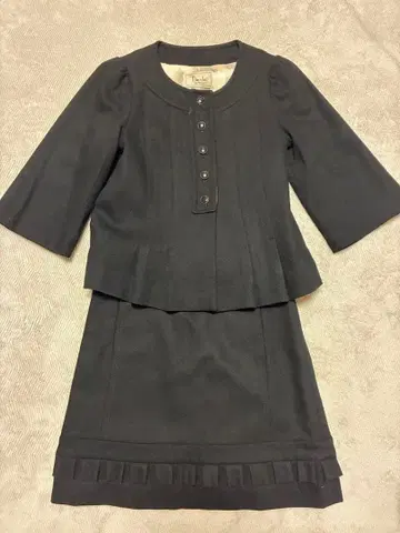 Laula 블랙 셋업 스커트 셋업