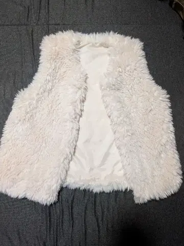 화이트 퍼 베스트 슬리브리스