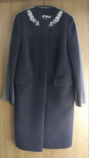 폴스미스 비쥬 장식 코트 블랙&그레이