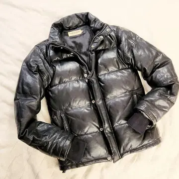 VANQUISH 다운 자켓 가죽 양가죽 블랙