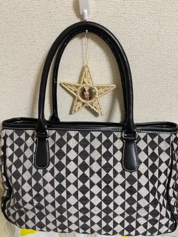 다이아몬드 패턴 핸드백